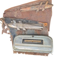 Vintage Hudson Hornet Fender Emblems Lot Glove Box Door 1948-1952 Bomber Oem Vintage Hudson Hornet Fender Emblems Lot Glove Box Door 1948-1952 Bomber Oem