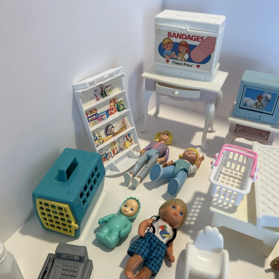 VTG Fisher Price, Barbie, Playskool Furniture & Accessories Lot Mix Dollhouse - Image 3 of 4