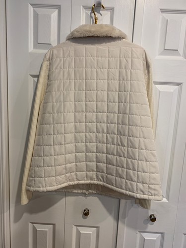 Winter white quilted coat, faux fur collar,zip, Sz 2X,knit sleeves, zip pockets - Picture 4 of 10