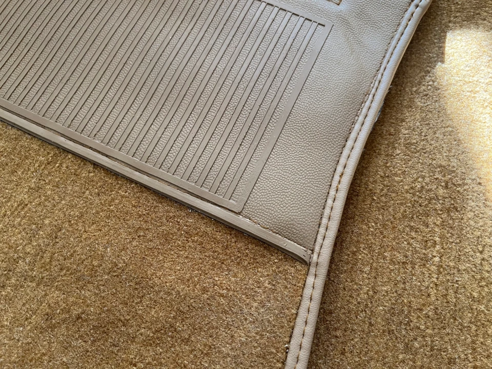 Juego de alfombras alfombras para Mercedes SL107 R107/W107 goma talón ahorradores dattel Foto 2 de 4