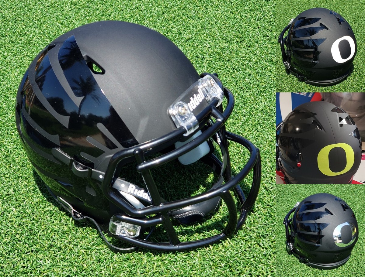 OREGON DUCKS 2018 FOOTBALL MINI HELMET, 3 OPTIONS | eBay OREGON DUCKS 2018 FOOTBALL MINI HELMET, 3 OPTIONS | eBay