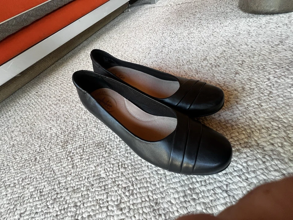 Cole Haan 2” Tacones Bloque Zapatos de Cuero Negro Goma Alma Suave 8.5 M Gran Forma Foto 2 de 4