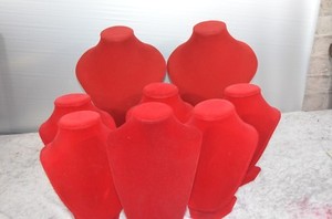 posto migliore outlet in vendita fascino dei costi espositori gioiello set di 8 colli espositori per collane velluto rosse ... posto migliore outlet in vendita fascino dei costi espositori gioiello set di 8 colli espositori per collane velluto rosse ...