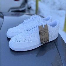 Nike Air Force 1 Low White Cushioned Lace Up Leather Upper Low Top Sneakers