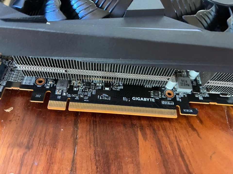 Gigabyte AORUS Radeon RX 5700XT 8GB Graphics Card (GV-R57XTAORUS-8GD) NOTWORKING - Image 2 of 4