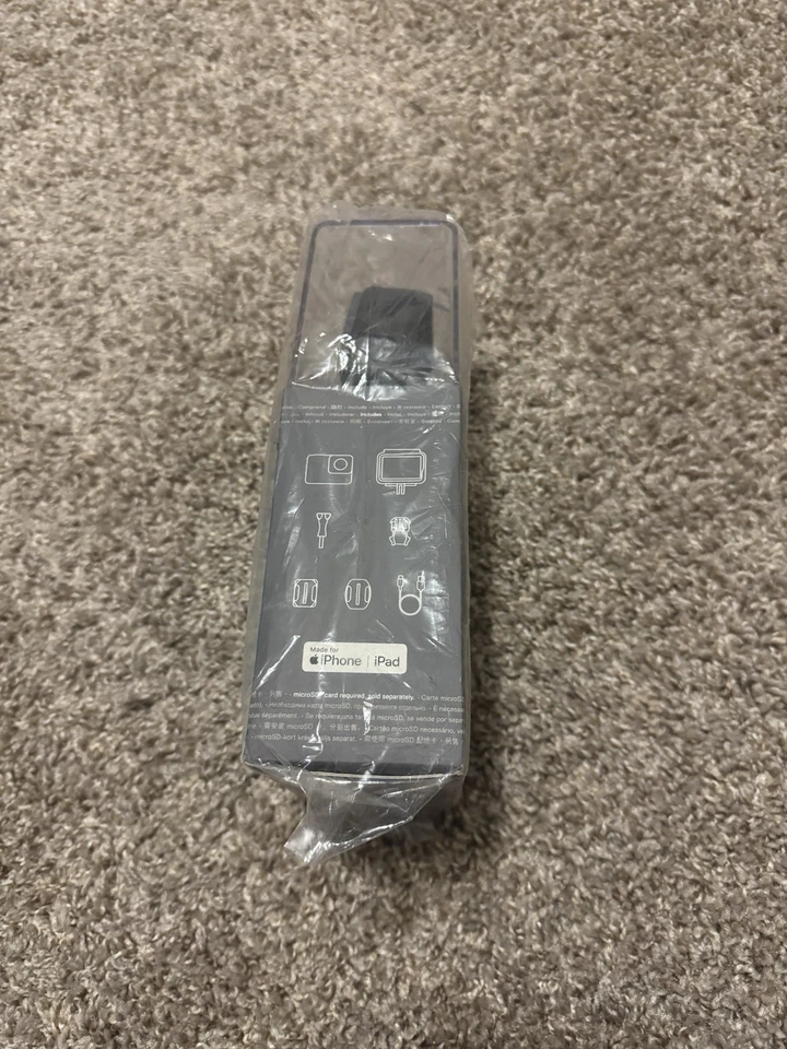 GoPro Hero 7 - Plateada - NUEVA/SELLADA + Kit de accesorios esenciales Foto 2 de 4