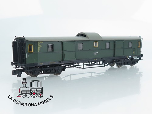 MG1411 Escala N FLEISCHMANN 8784 K Gepäckwagen Pw4ü der DR - OVP - Imagen 3 de 14