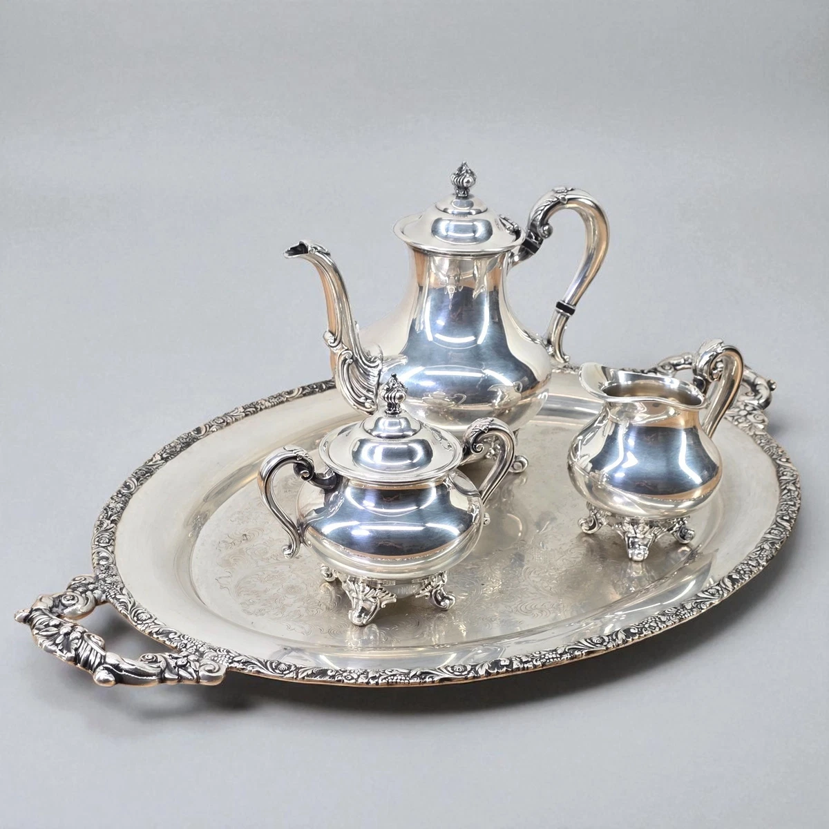 Webster Wilcox In Antique Us Silver-Plated Platters & Trays for