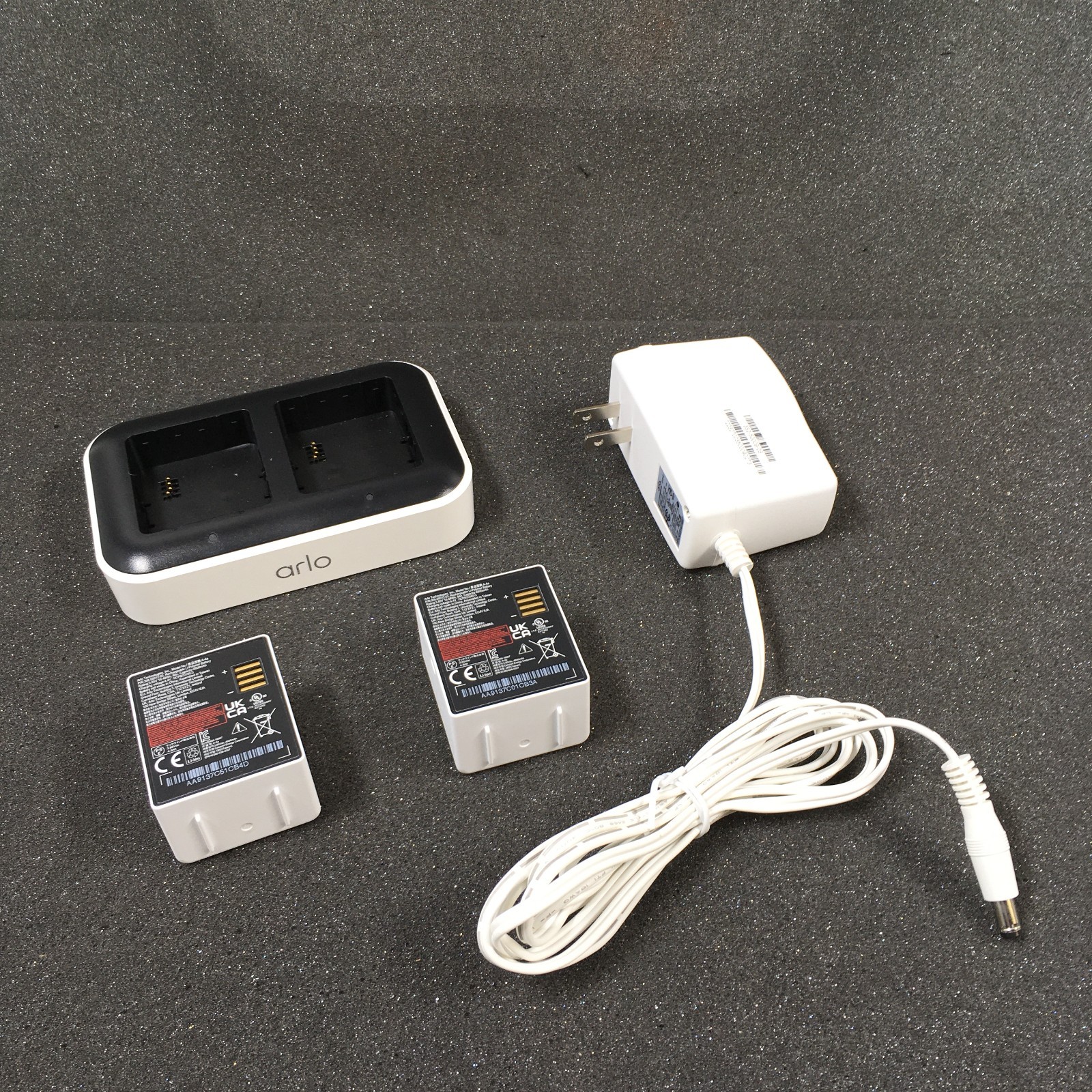 Arlo VMA5400C Dual Battery Charger for Arlo Ultra and Pro 4/3 and 2 Batteries