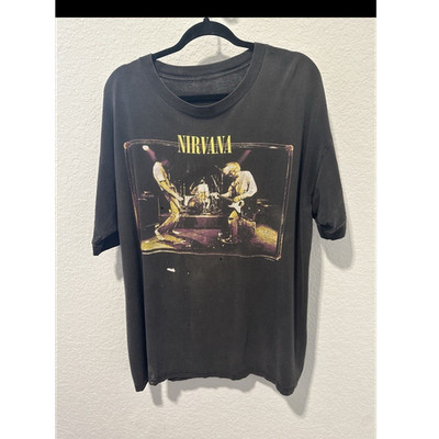 Nirvana Muddy Banks Wishkah Black Distressed Graphic Men's T-Shirt