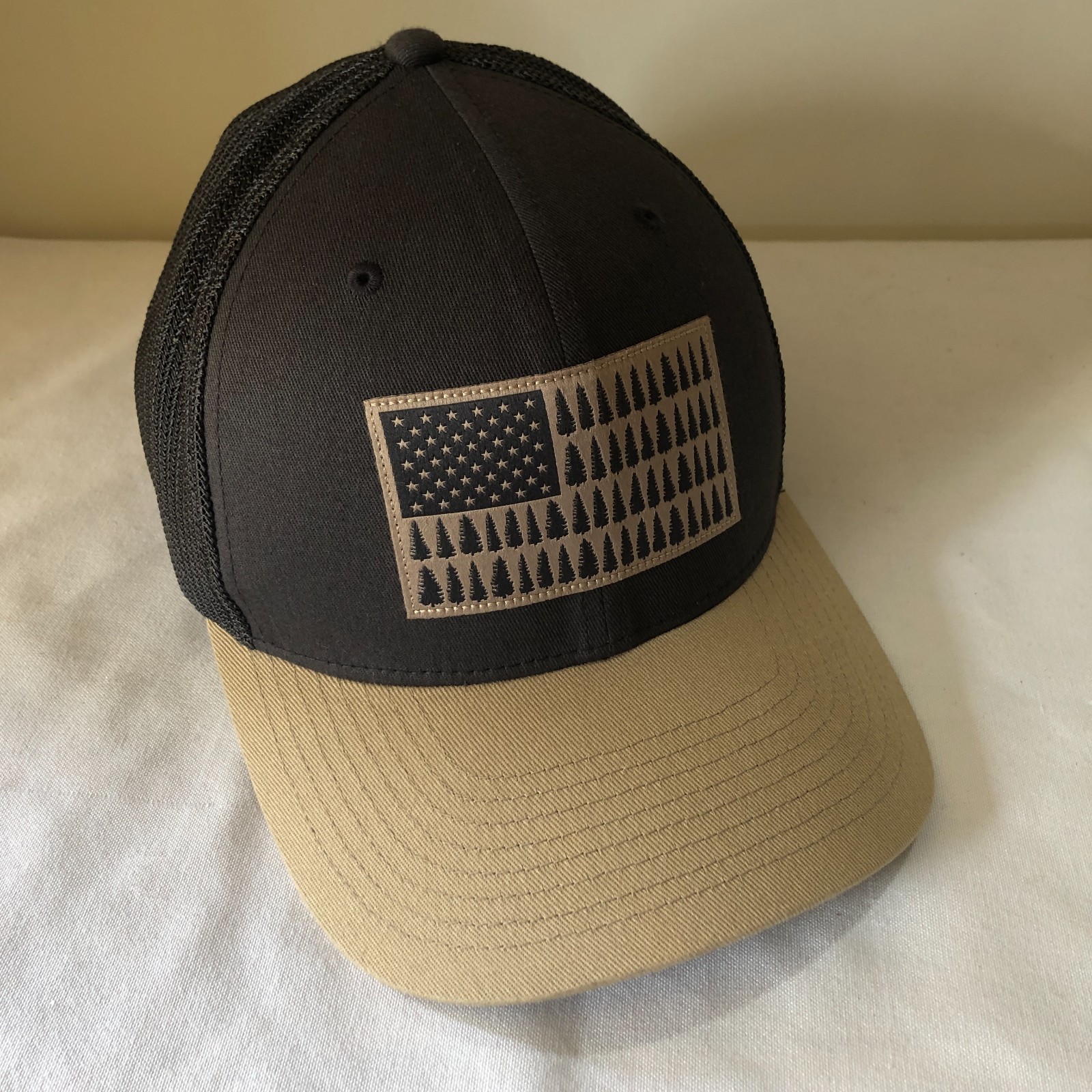 Columbia American Flag Trees Mesh Trucker Flex Fit Cap/Hat S