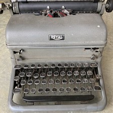 Antique 1946 Royal Typewriter KMM 3157484 Magic Margin Series with Cover thumbnail