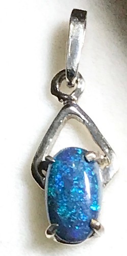 Solid Black Opal Pendant, 18ct (750) white gold, Australian natural opal - Picture 5 of 9