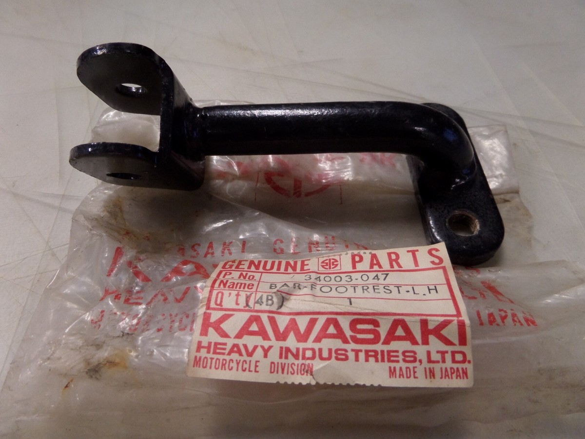 kinari　11、39、47、67、72 NOS Kawasaki OEM Left Footrest Bar 1974-1975 G4TR 1976 KV100