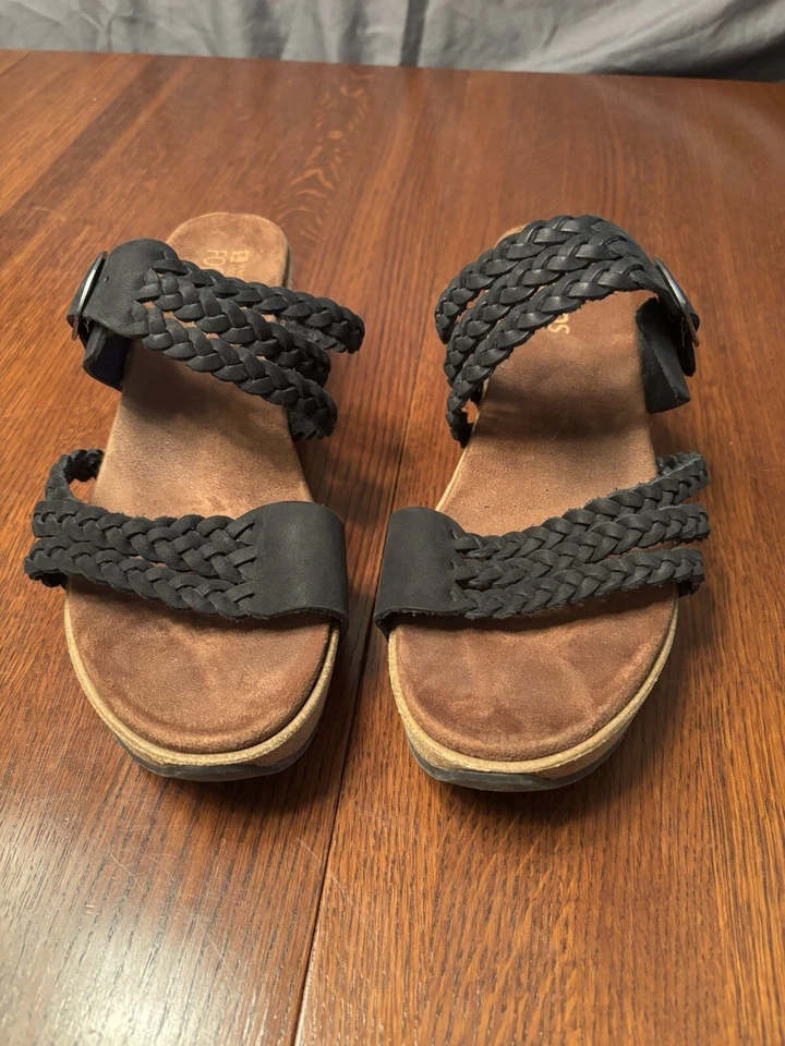 Plantillas de montaña blancas tacón de corcho cuero trenzado hebilla correas sandalia Foto 2 de 4