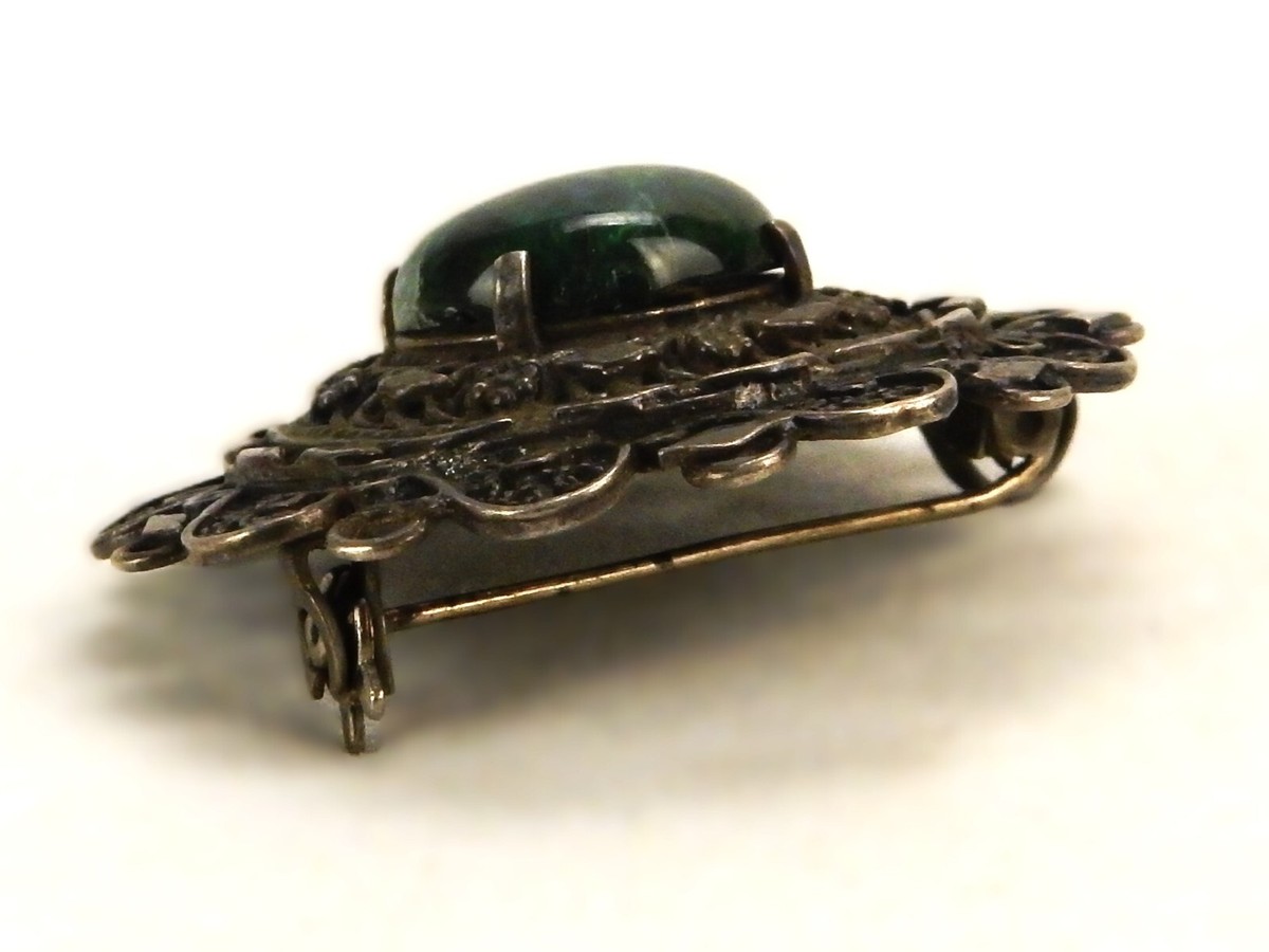 ターコイズ置物 Cabochon Brooch Pin/Pendant, Dark Green Stone, Silver Tone