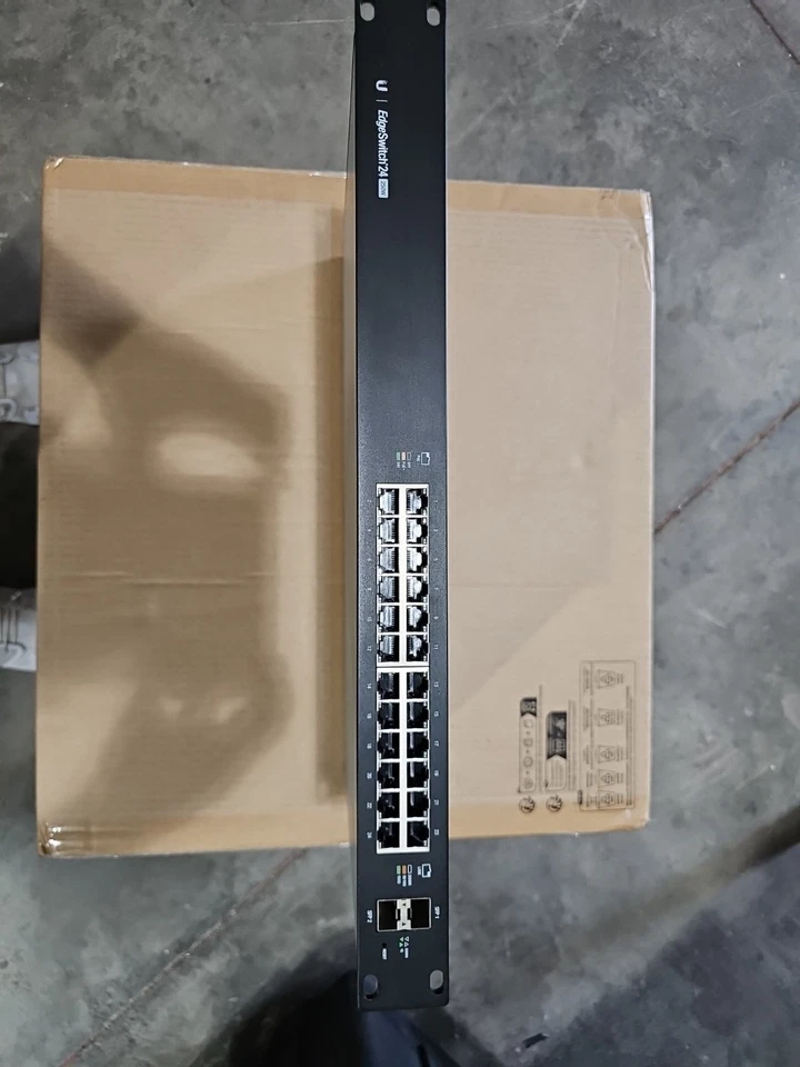 Ubiquiti Networks EdgeSwitch (ES-24-500W) 24 Port Rack Mountable Ethernet Switch - Image 2 of 4