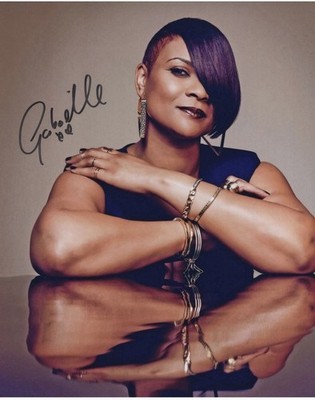 Gabrielle Original 10x8 handsigniertes Foto + Echtheitszertifikat