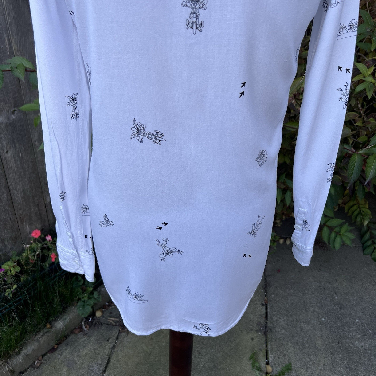 Gremlins X Drop Dead Print Pattern Button Up Shir… - image 12