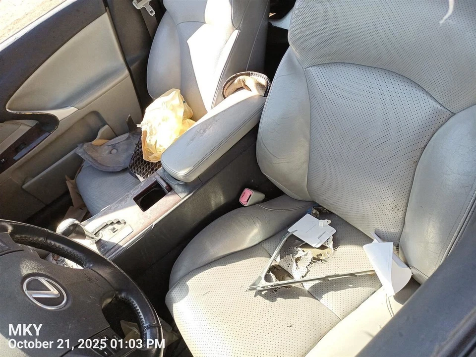 Guantera IS250 2006 7658397 Foto 4 de 4