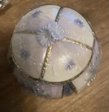 Ardleigh Elliott DELPHINIUMS Lena Lius Garden Treasures Music Box 2000 New