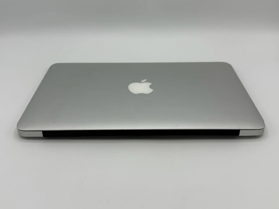 Apple MacBook Air 11” (Mid 2012) - 4GB RAM, 500GB NVMe SSD, macOS Sonoma - Immagine 4 di 4