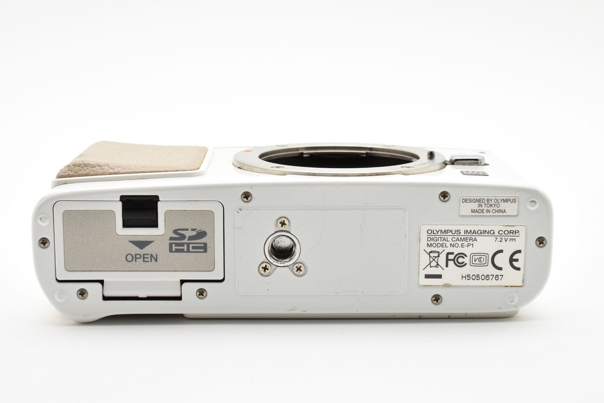 OLYMPUS E-P1 ホワイト 17mmレンズ付き OLYMPUS PEN E-P1：ミラーレス一眼 OLYMPUS PEN：カメラ製品