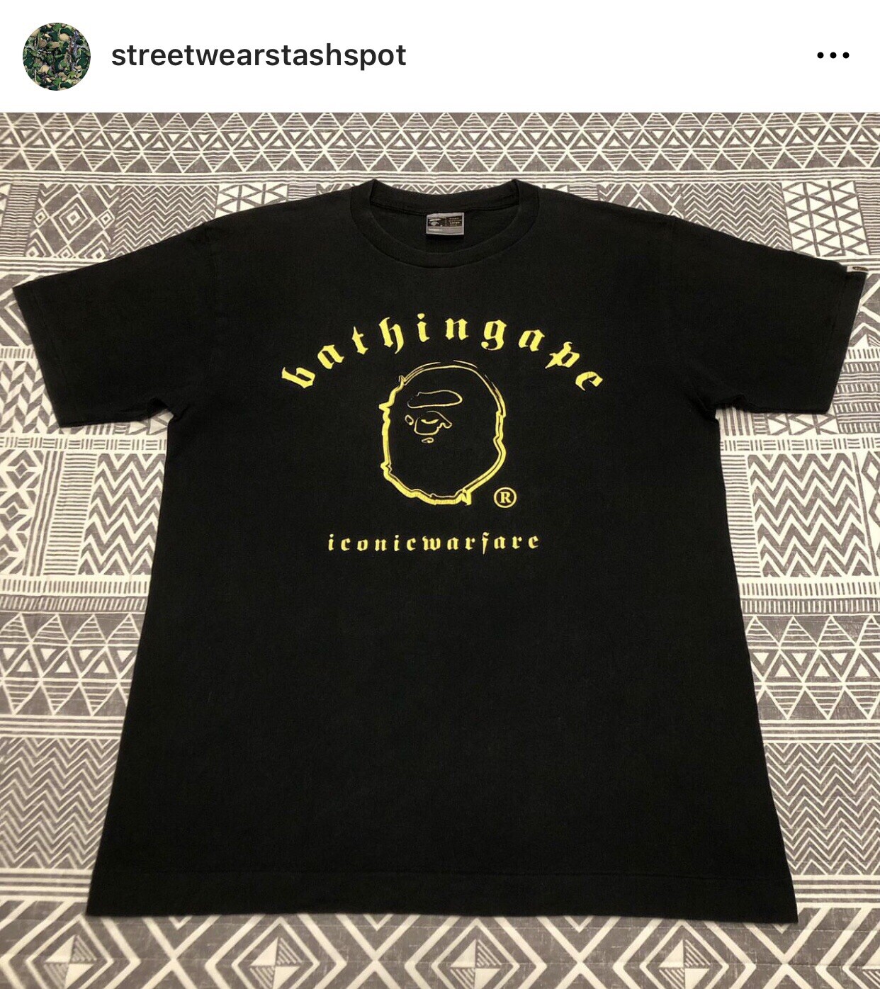 A BATHING APE (BAPE) Maglietta A Bathing Ape Bape iconica guerra taglia large