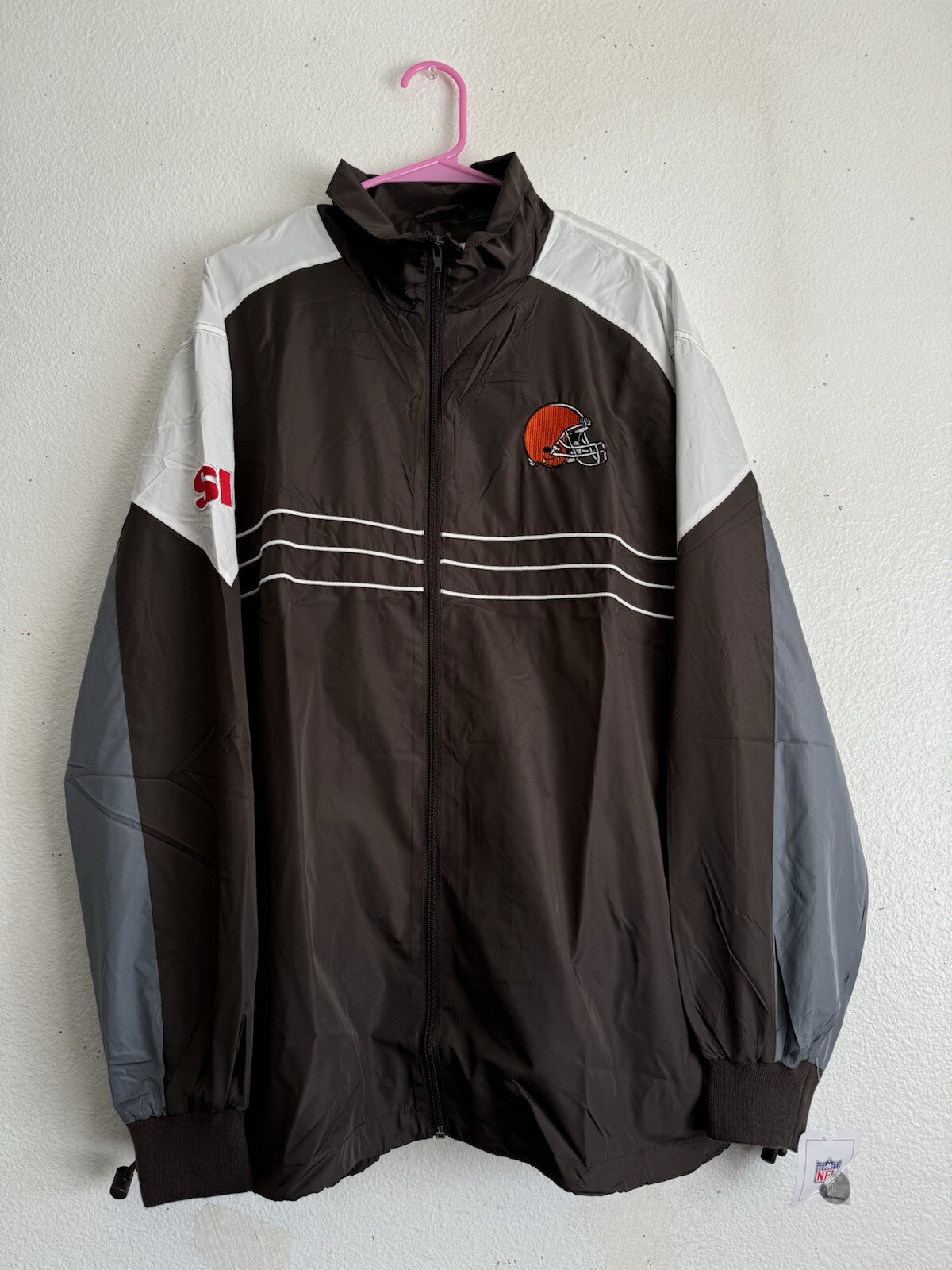 Picture 1 of 2