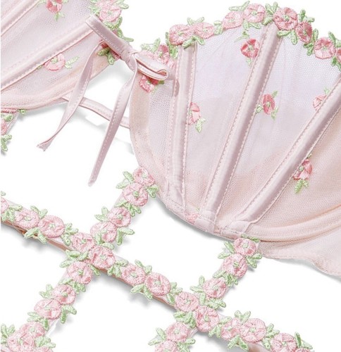Victoria Secret VERY SEXY Wicked Unlined Rosebud Teddy Large NWT - Picture 8 of 8