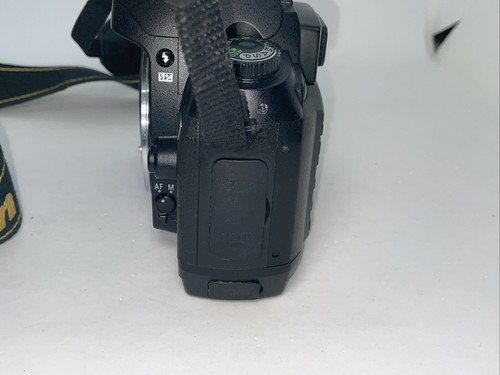Nikon D70 6.1MP Digital Camera Body Only Untested Selling For Parts - Picture 6 of 8