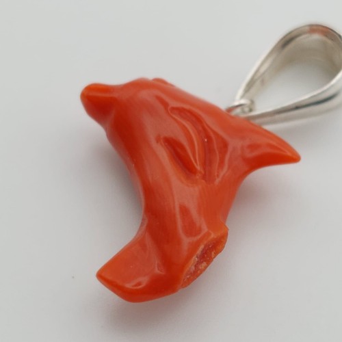 Dolphin coral pendant, natural red coral, handmade, sterling silver clasp - Picture 3 of 8