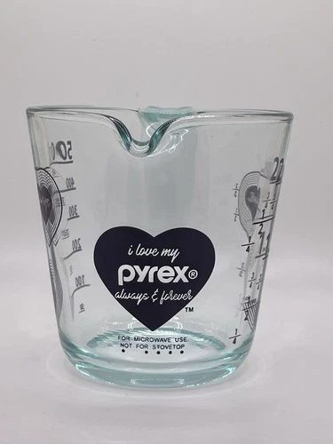 RARE "I Love My Pyrex" Collection Purple Hearts 2 Cup Glass Measuring Cup Retro
