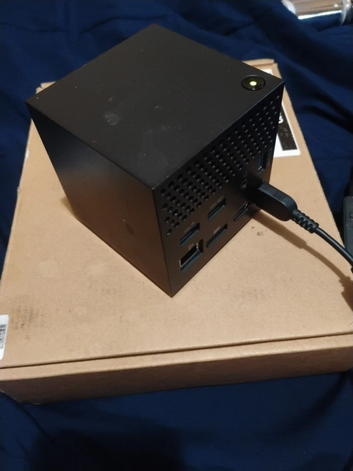 Lenovo ThinkPad WiGig Dock Wireless Docking Station W123 03X6298 SD20H13055 - Image 3 of 4