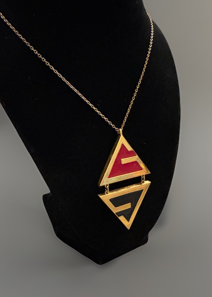 Vintage 1977 Givenchy Modernist Red Black Enamel Geometric Gold Tone Necklace thumbnail 4