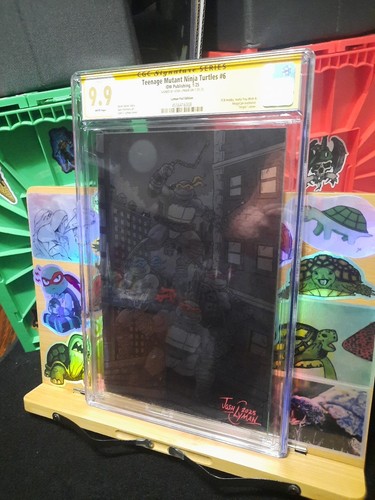 Teenage Mutant Ninja Turtles #6 IDW Megacon Singed Josh Lyman CGC 9.9 - Picture 17 of 18