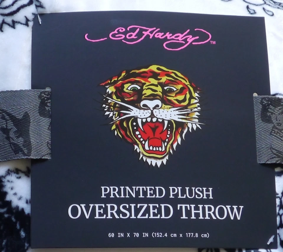 NUEVO Ed Hardy Peluche 60"x70" Manta Tatuaje Calavera Daga Muerte Gloria Dados Foto 4 de 4