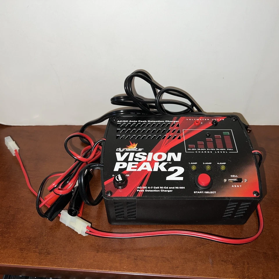 Vision Peak 2 DYNAMITE DYN4044, AC/DC Auto Peak Detection Charger  4-7 Cell - Image 4 of 4