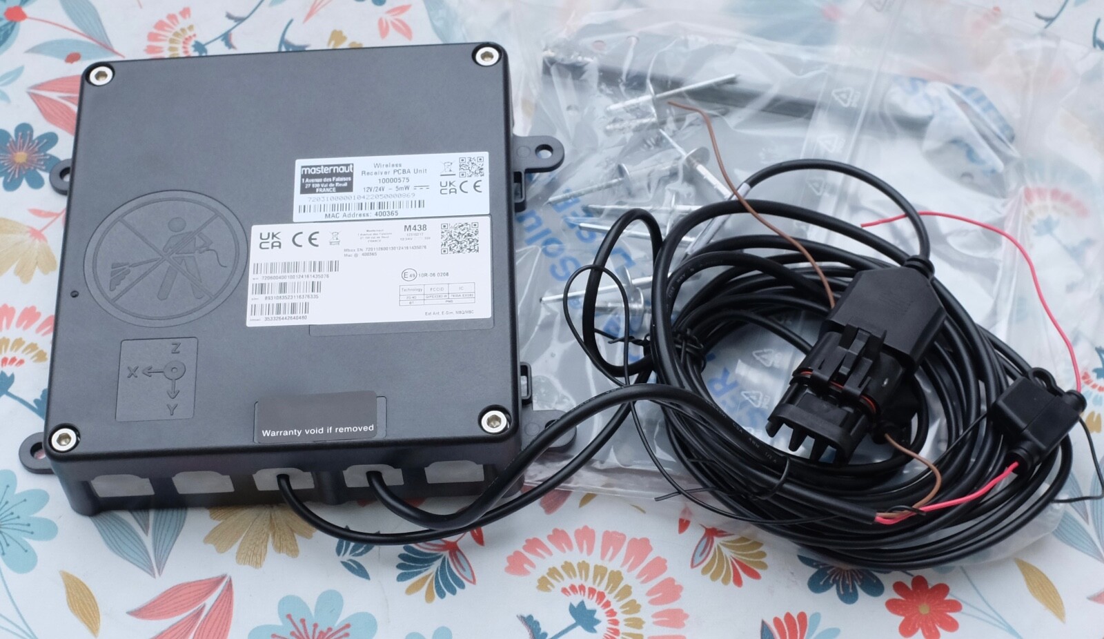 Masternaut 10000575 boîtier sans fil M438 pour sécuriser le suivi de vos camions