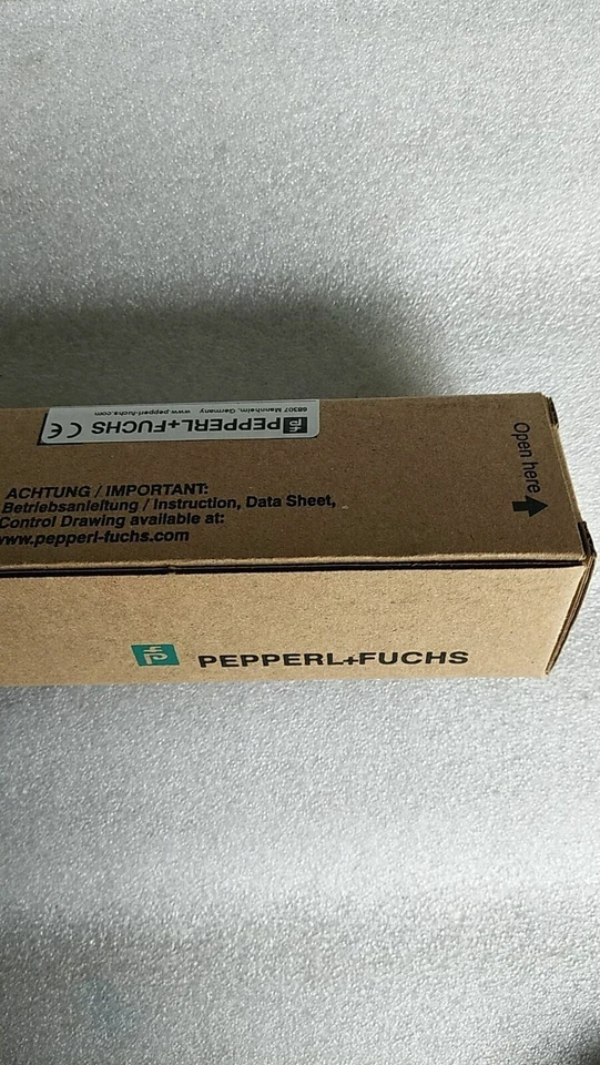One New PEPPERL+FUCHS UB2000-30GM-E5-V15 Ultrasonic Sensor Expedited Shipping - Image 4 of 4