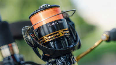 Daiwa 23 LEGALIS LT4000-CXH Spinning Reel Both handed Black Shore
