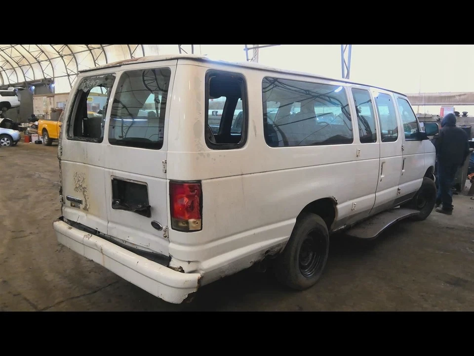 Rear Axle 9.75" Ring Gear Semi-floating Axle Fits 01-07 FORD E250 VAN 6392866 Foto 2 de 4