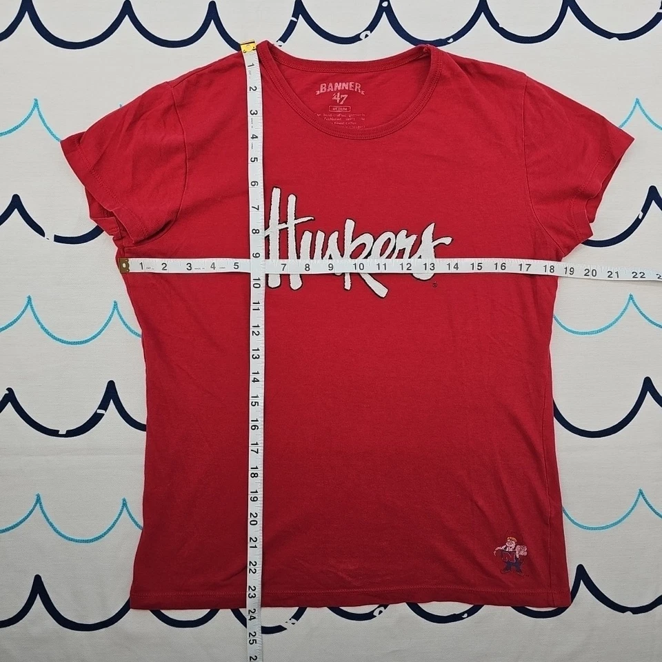 Camiseta vermelha feminina University Of Nebraska Cornhuskers por Banner 47 tamanho M - Imagem 4 de 4
