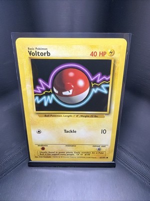 Voltorb 067/102 Base Set Regular Pokémon Card TCG