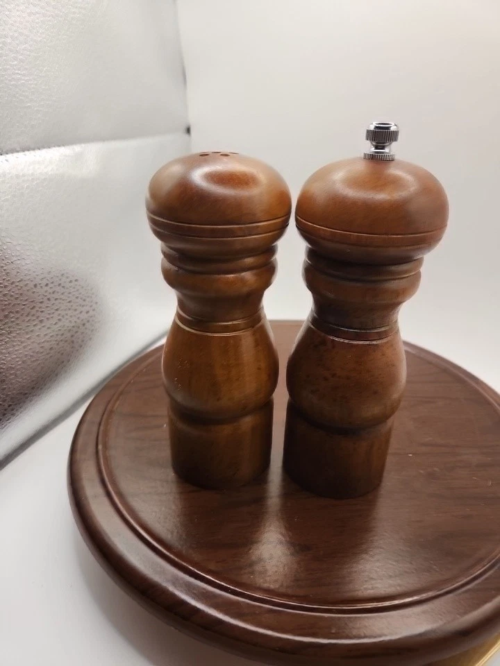 Penzeys Spices Gesundheit Pepper Mill Grinder & Salt Shaker Wooden 6".Pre-owned
