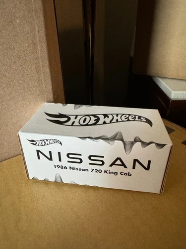 Hot Wheels RLC Exclusive 1986 Nissan 720 King Cab Z1