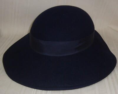 COPY - STUNNING suede and wool ladies hat by Lancaster  Sonini  San Francisco Womens Vtg Sonni San Francisco Lancaster Purple Wool Hat Old  main image 2