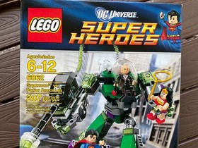LEGO 6862 Superman with Lex Luther and Wonder Woman Comic Book included