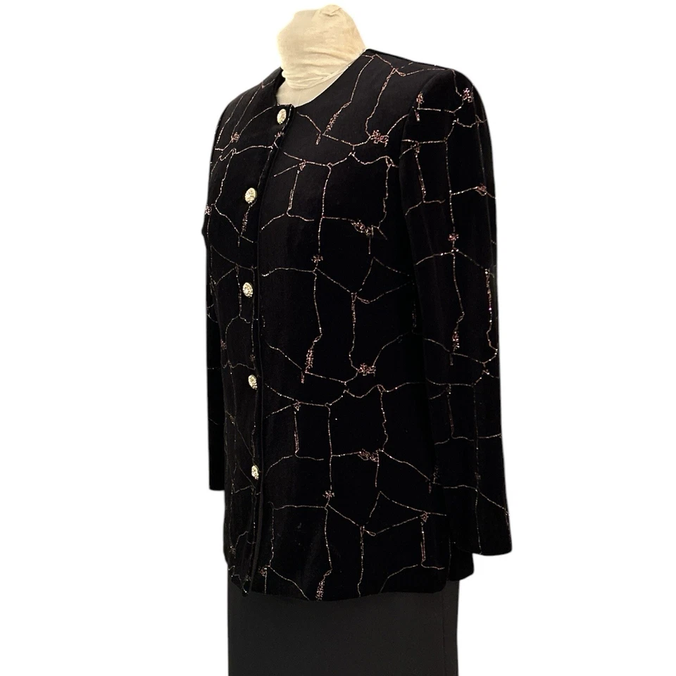 R&M Richards by Karen Kwong Black Velvet Vintage 90s Long Sleeve Blazer Size 8 - Image 4 of 4