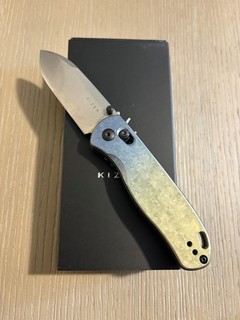 Cuchillo Plegable Kizer Drop Bear Bloqueo de Embrague Color Ti Mango LC200N Liso Ki3619A3